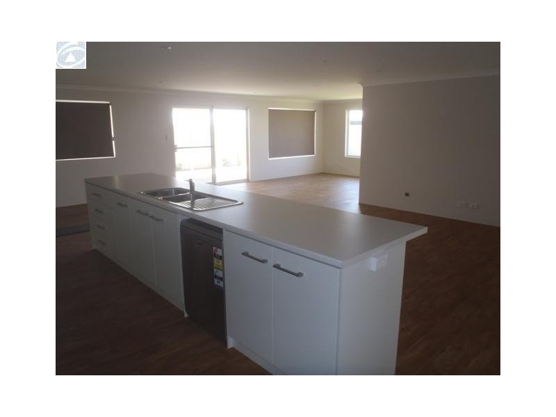 6 Ivy Way, Wandina WA 6530