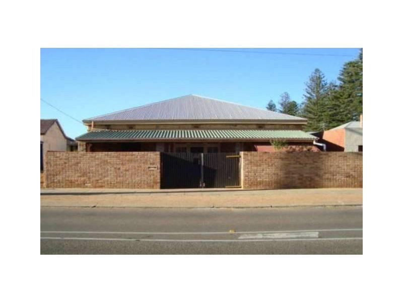 115 Augustus Street, Geraldton WA 6530