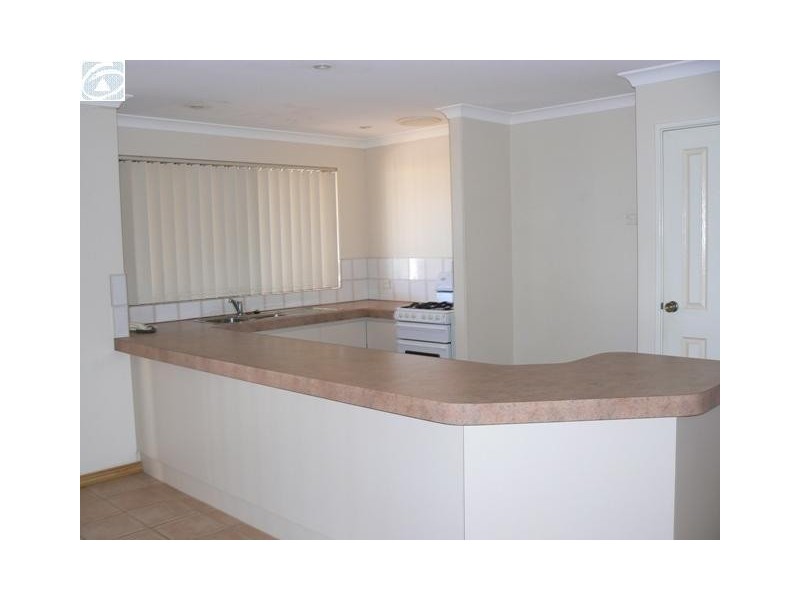 15 Broadbank Lane, Beachlands WA 6530