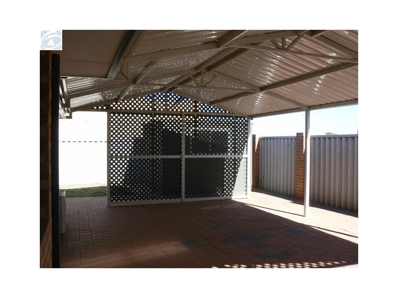 15 Broadbank Lane, Beachlands WA 6530