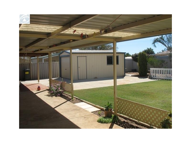 62 Kultown Drive, Waggrakine WA 6530