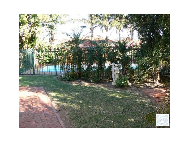 6 Green Street, Bluff Point WA 6530