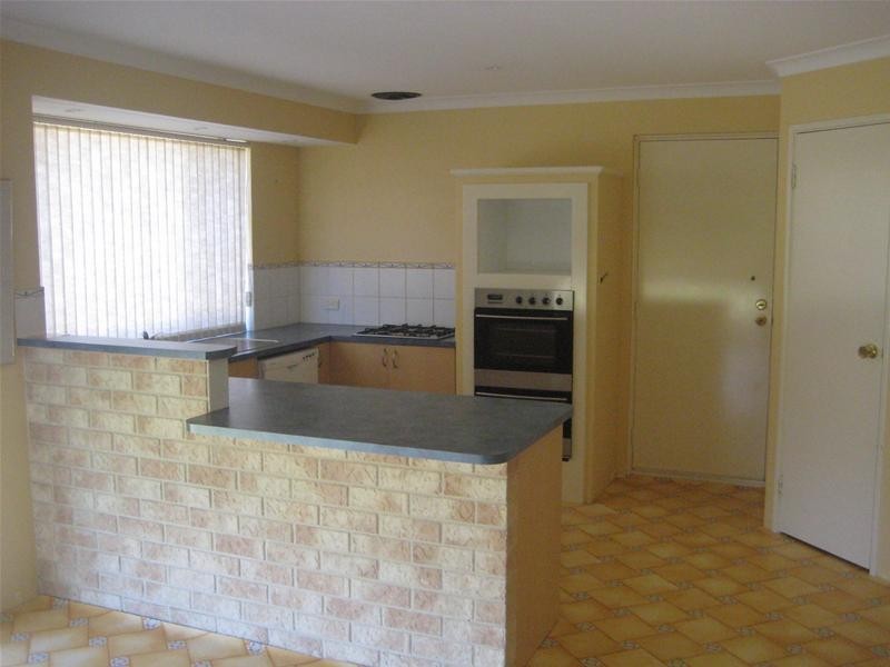 22 Weeloo Road, Waggrakine WA 6530