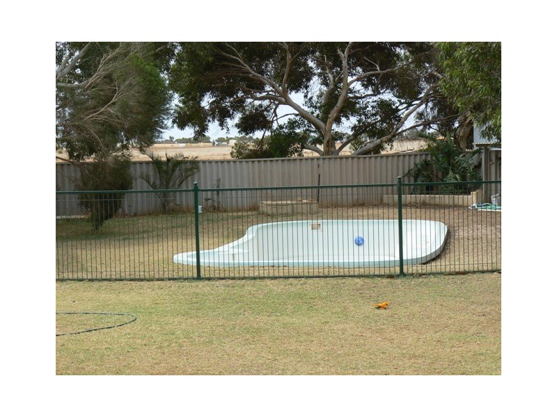 371 Edward Road, Meru WA 6530