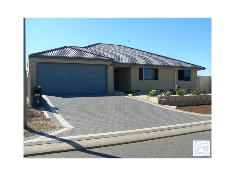 5 Barnacle Road, Drummond Cove WA 6532