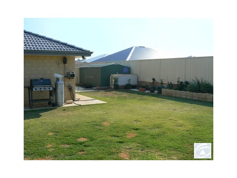 5 Barnacle Road, Drummond Cove WA 6532