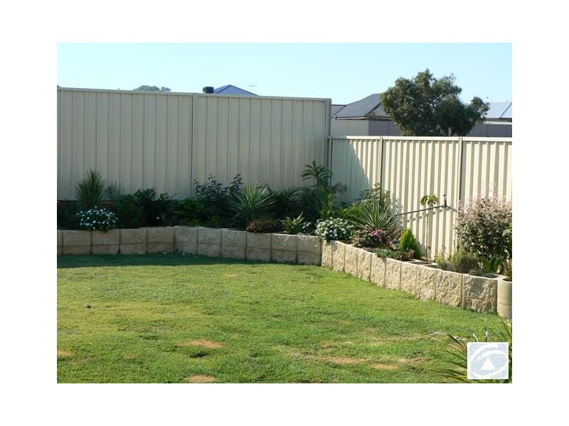 5 Barnacle Road, Drummond Cove WA 6532