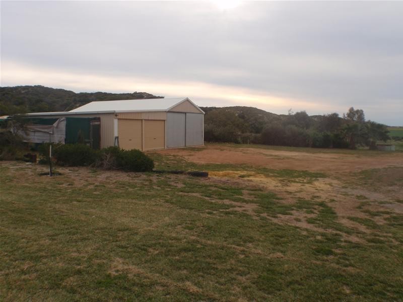 77 McCartney Road, Greenough WA 6532