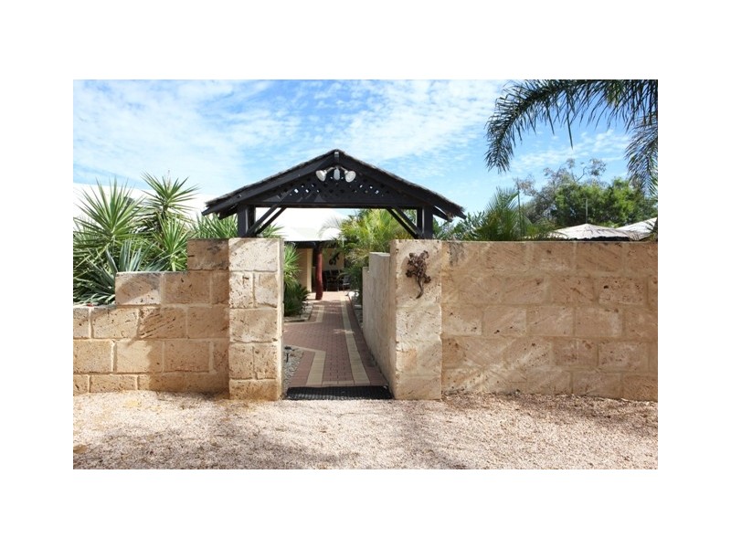 57 Arnold Road, Waggrakine WA 6530