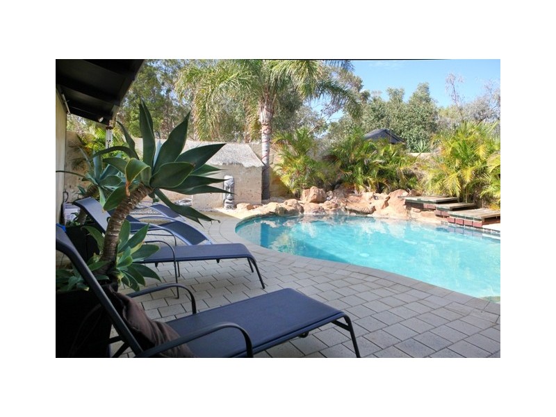 57 Arnold Road, Waggrakine WA 6530