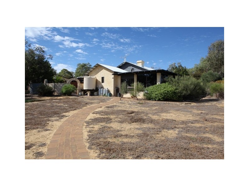 57 Arnold Road, Waggrakine WA 6530