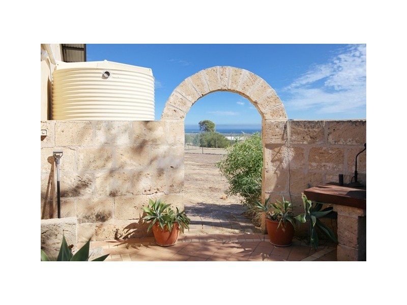 57 Arnold Road, Waggrakine WA 6530