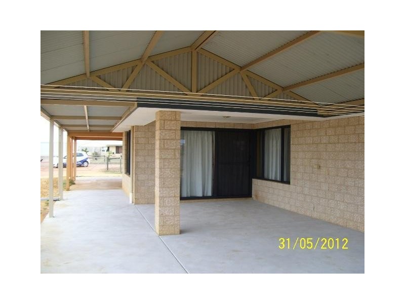 16 Polwarth Parade, Deepdale WA 6532