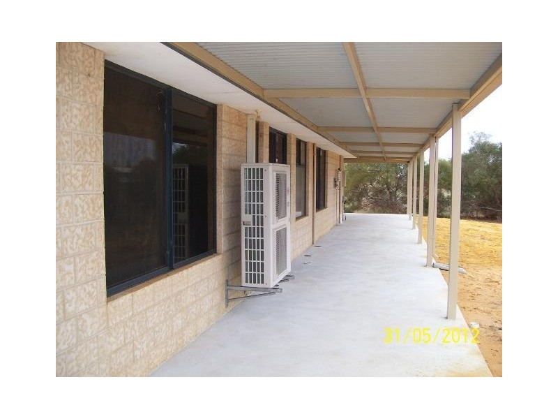 16 Polwarth Parade, Deepdale WA 6532