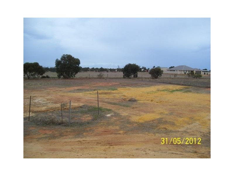 16 Polwarth Parade, Deepdale WA 6532