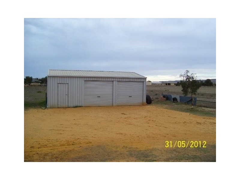 16 Polwarth Parade, Deepdale WA 6532