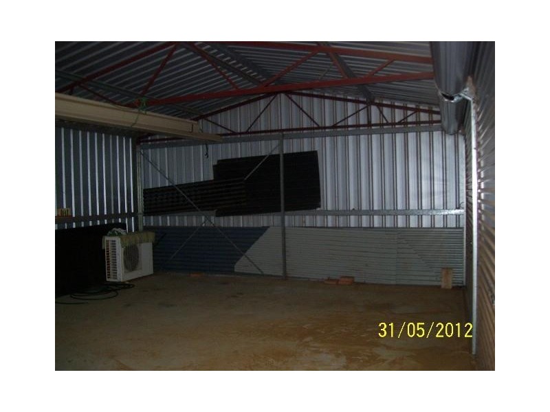 16 Polwarth Parade, Deepdale WA 6532