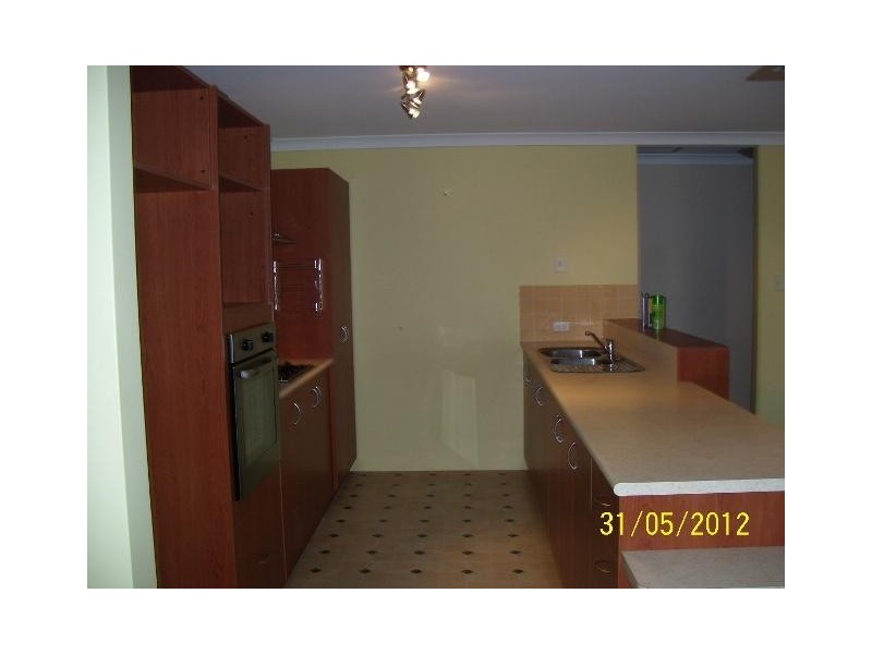 16 Polwarth Parade, Deepdale WA 6532