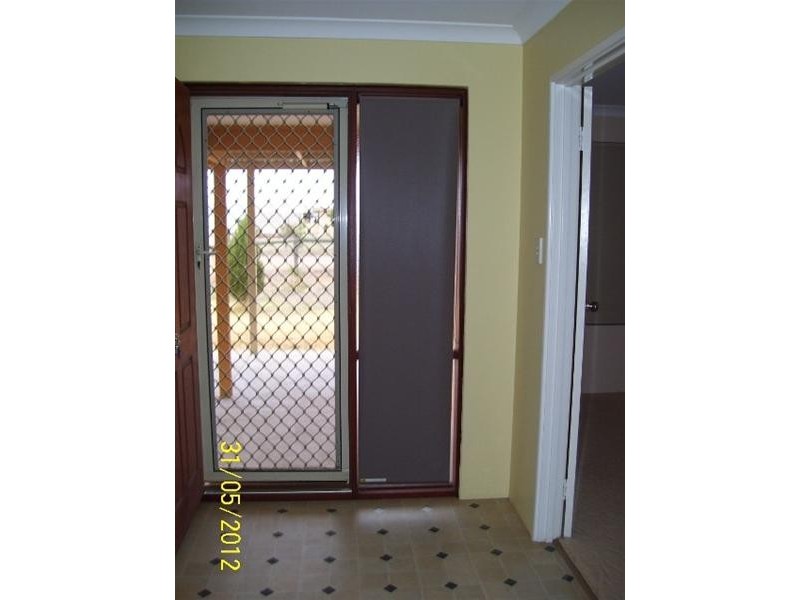 16 Polwarth Parade, Deepdale WA 6532