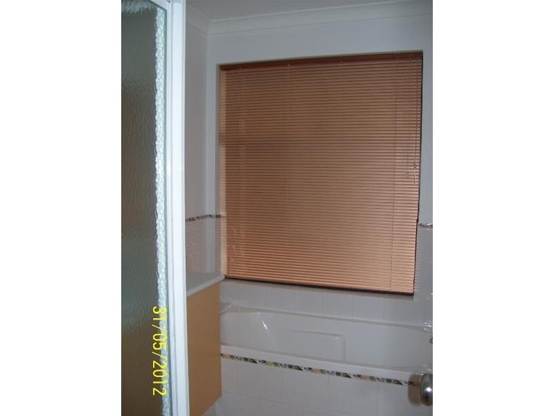 16 Polwarth Parade, Deepdale WA 6532