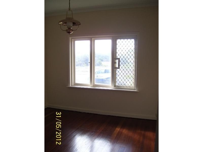 112 Francis Street, Beachlands WA 6530