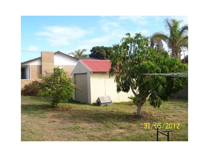 112 Francis Street, Beachlands WA 6530