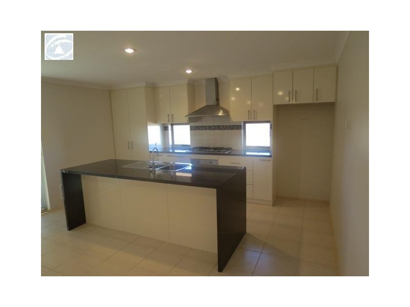 7 Rosapark Boulevard, Webberton WA 6530