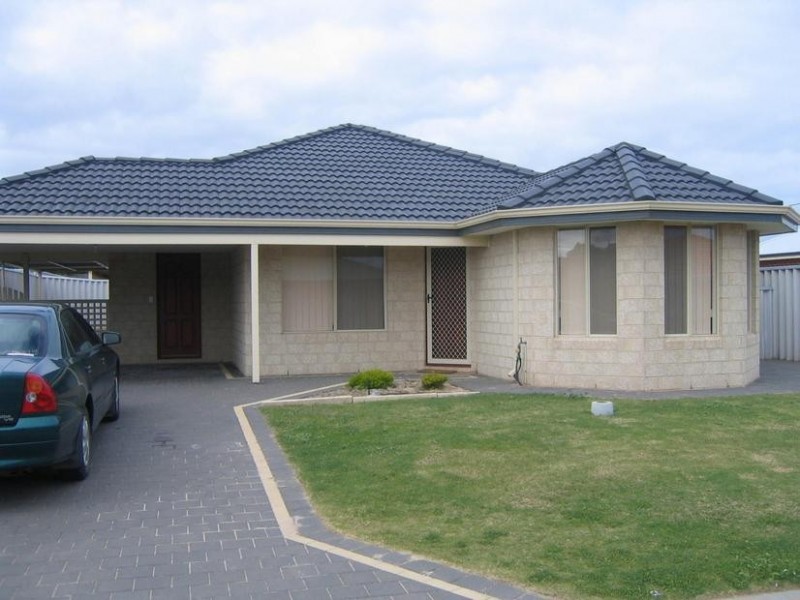 24 BROADBANK LANE, Beachlands WA 6530