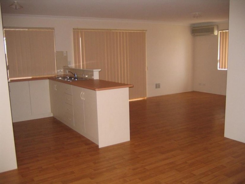 24 BROADBANK LANE, Beachlands WA 6530