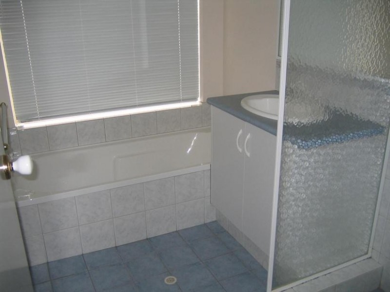 24 BROADBANK LANE, Beachlands WA 6530