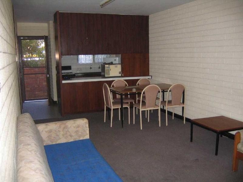 Unit 3 Kiah Kiama, 139 Augustus STREET, Geraldton WA 6530