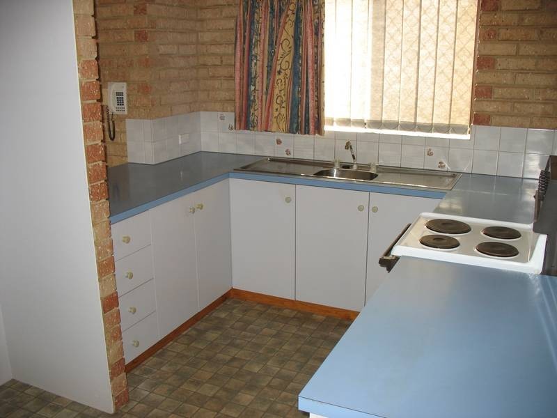 2/222 Willcock Drive, Mahomets Flats WA 6530