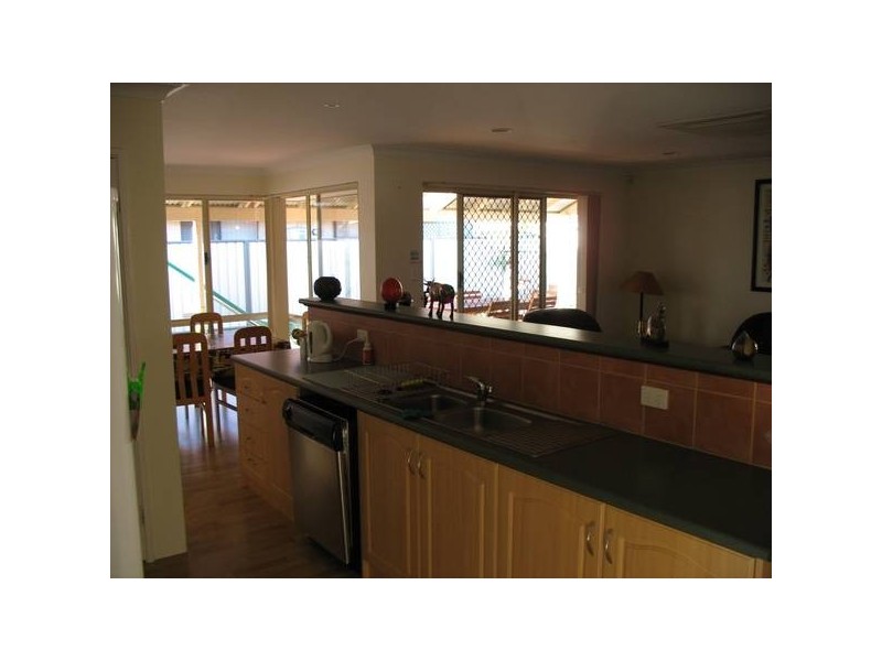 5 Seaview Boulevard, Wandina WA 6530