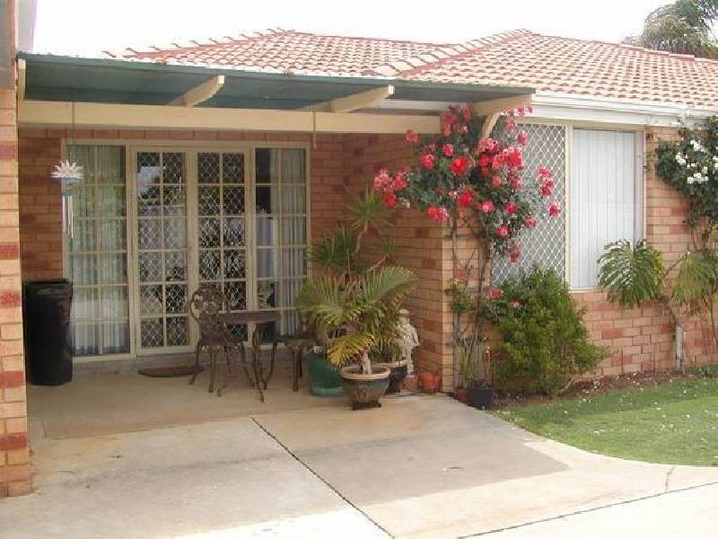 First Street, Wonthella WA 6530