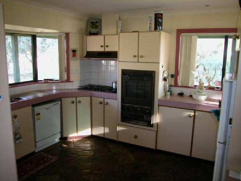 255 David Road, Waggrakine WA 6530