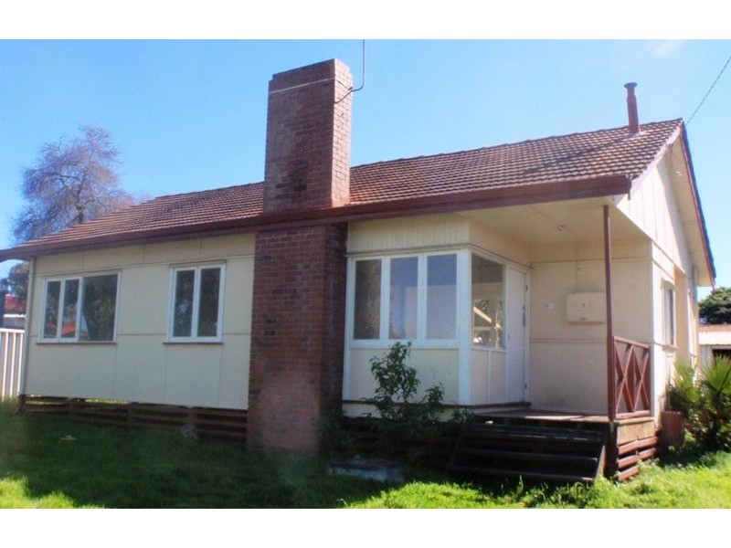 3 Dhu Street, Rangeway WA 6530