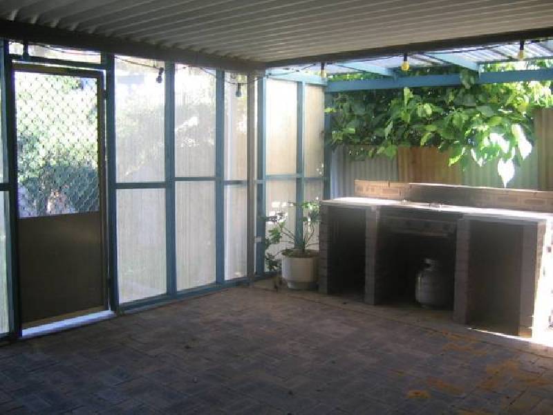 18 Thomas Avenue, Geraldton WA 6530