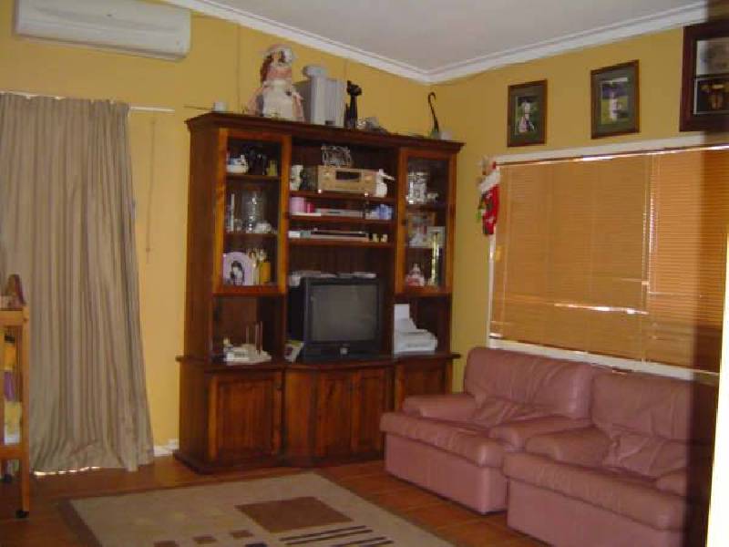 First Street, Wonthella WA 6530