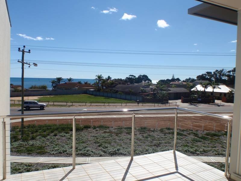 6/ Chapman Road, Bluff Point WA 6530