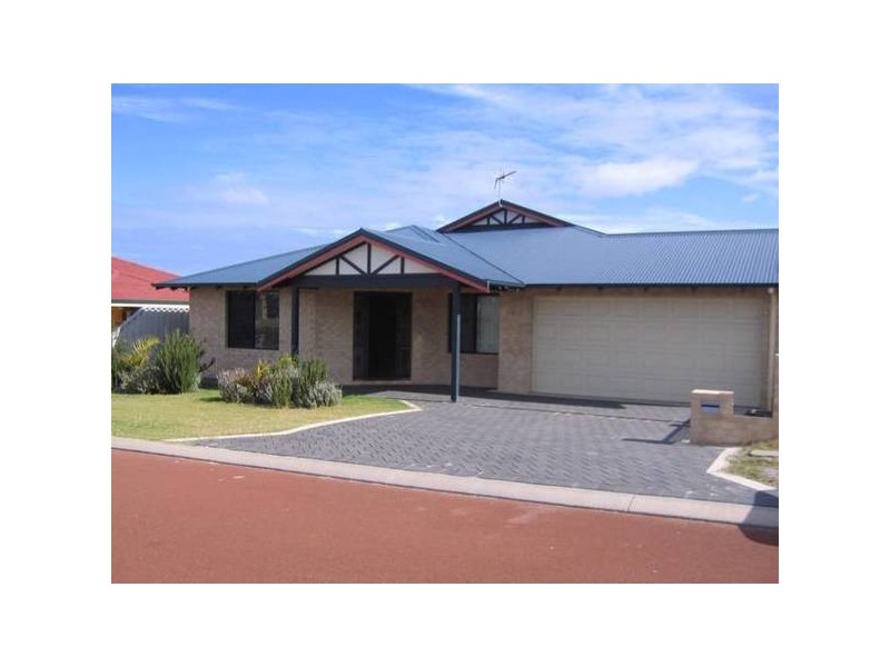 17 McGauran Lane, Beachlands WA 6530