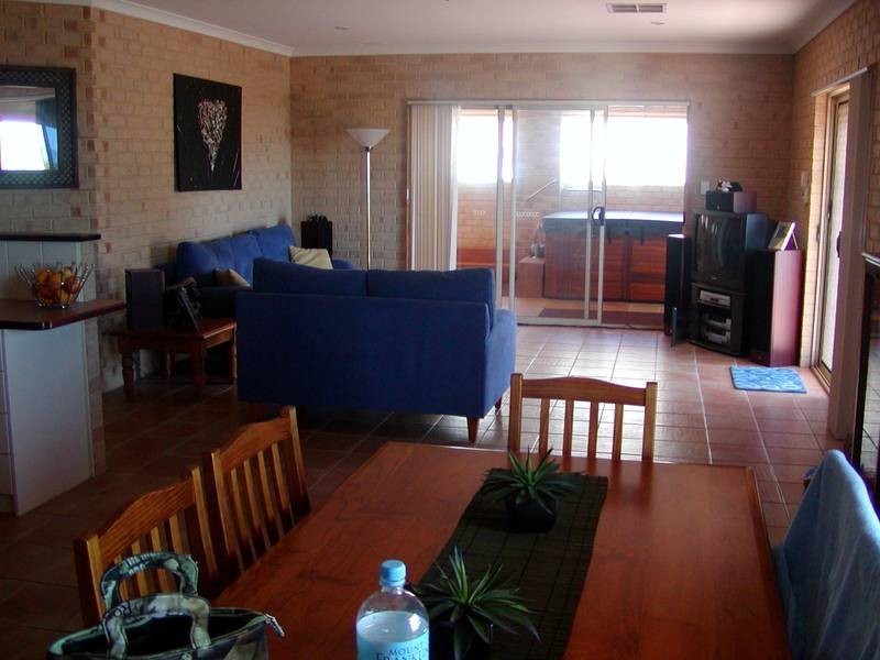 2 Hosken Street, Bluff Point WA 6530