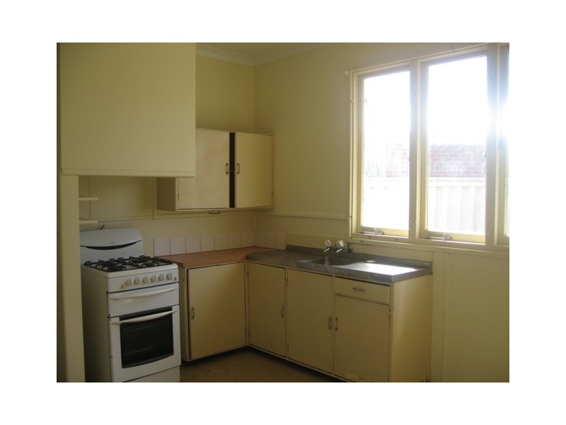 65 Whitfield Street, Beachlands WA 6530