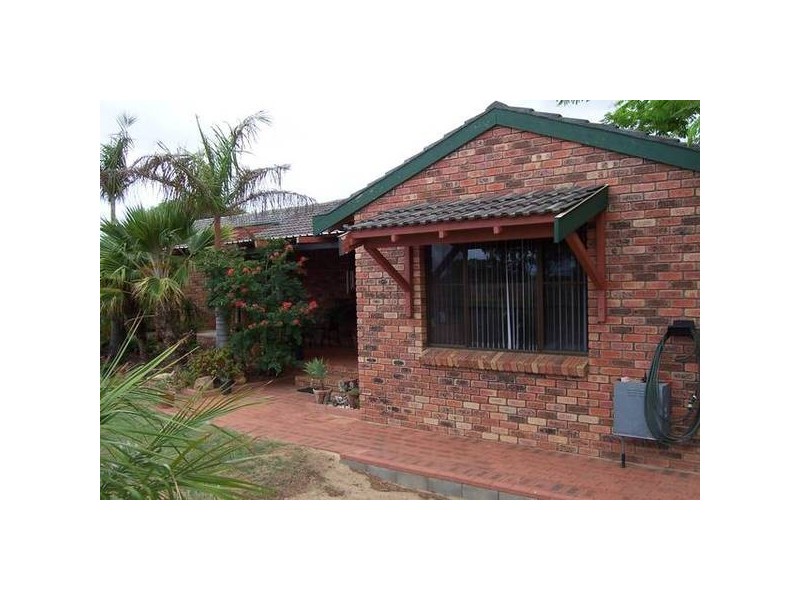 169 Chapman Valley Road, Waggrakine WA 6530