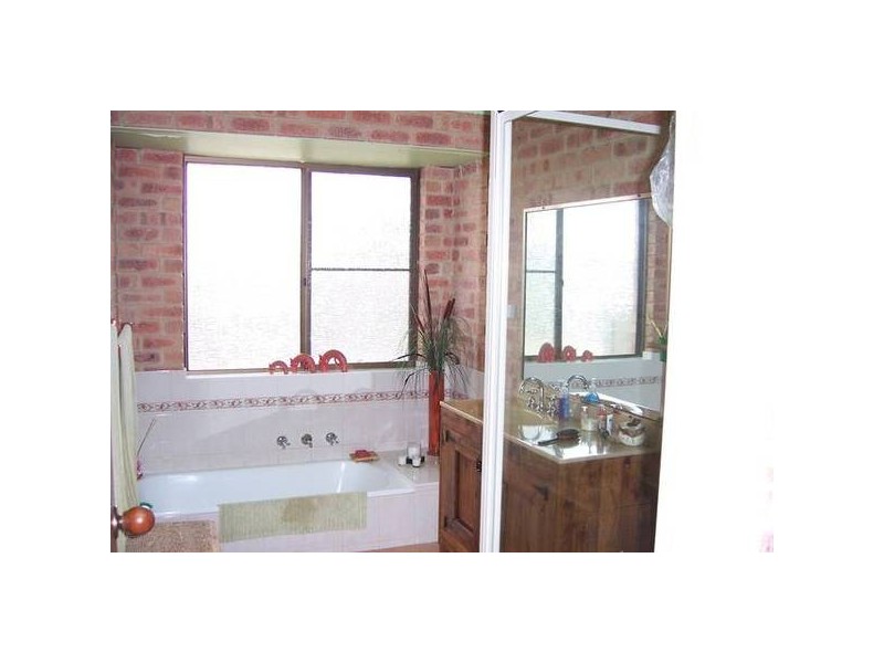 169 Chapman Valley Road, Waggrakine WA 6530