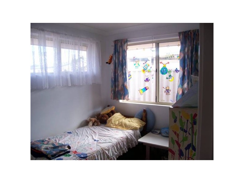 Fifth Street, Wonthella WA 6530