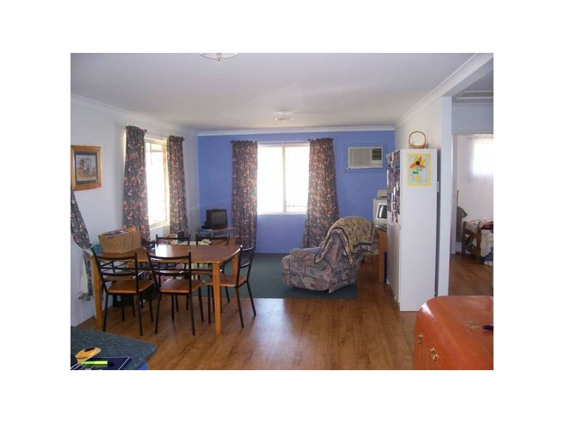 Fifth Street, Wonthella WA 6530