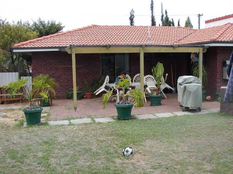 5 Lockyer Road, Tarcoola Beach WA 6530