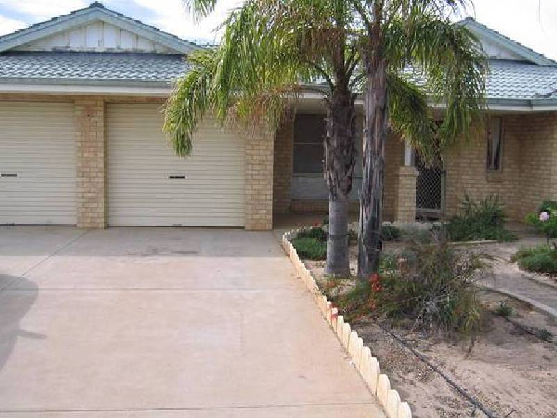 24 Hillview Drive, Drummond Cove WA 6532