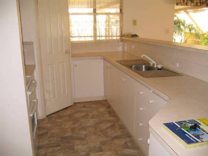 24 Hillview Drive, Drummond Cove WA 6532