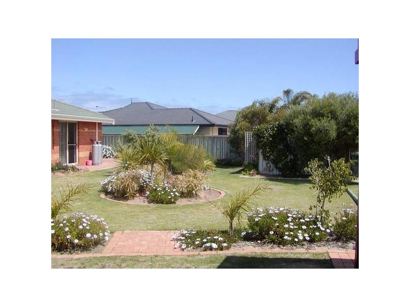 Waterfront Circle, Drummond Cove WA 6532